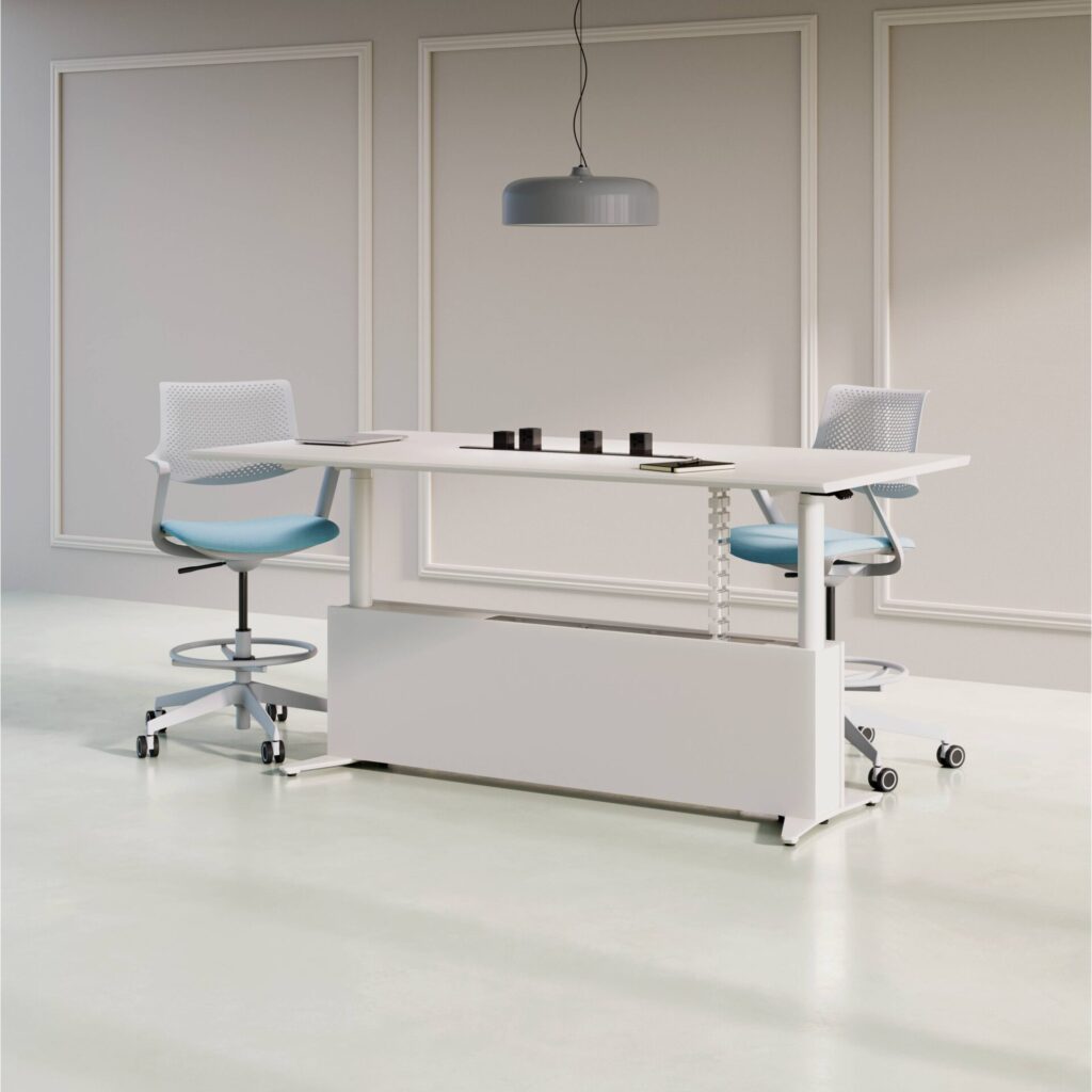 SCENE01 MOLLY STOOL 001